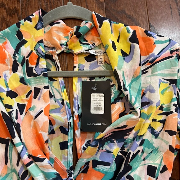 Fashion nova romper - Picture 7 of 8